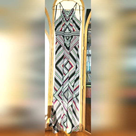 Dynamite High Neck Adjustable Strap Maxi Dress Bandana Style Print Size Medium - Picture 2 of 13